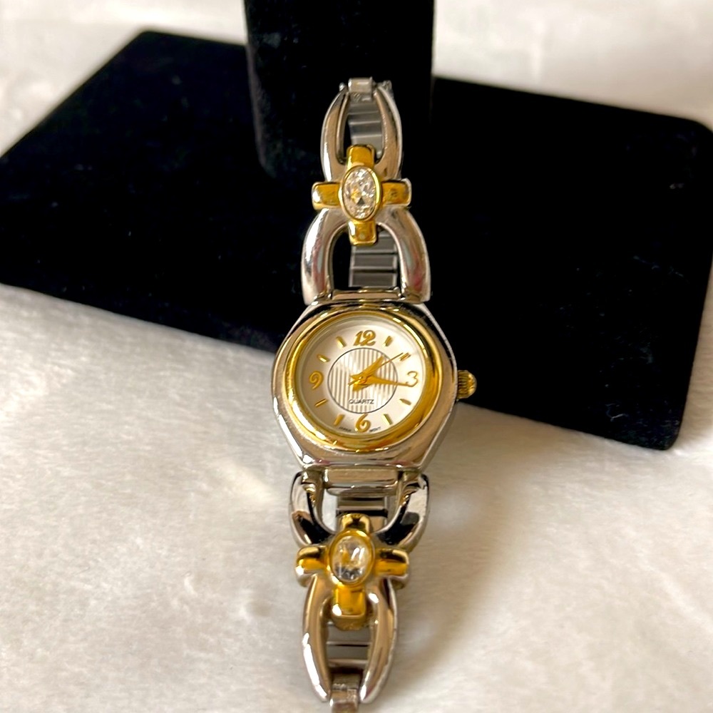Avon Vintage Women's Quartz Watch Silver w/Gold Accents, Crystals, Stretch Band - Picture 5 of 9